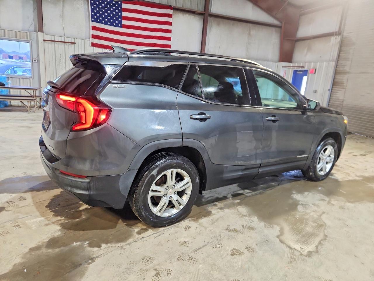 2018 GMC TERRAIN SLE photo 5