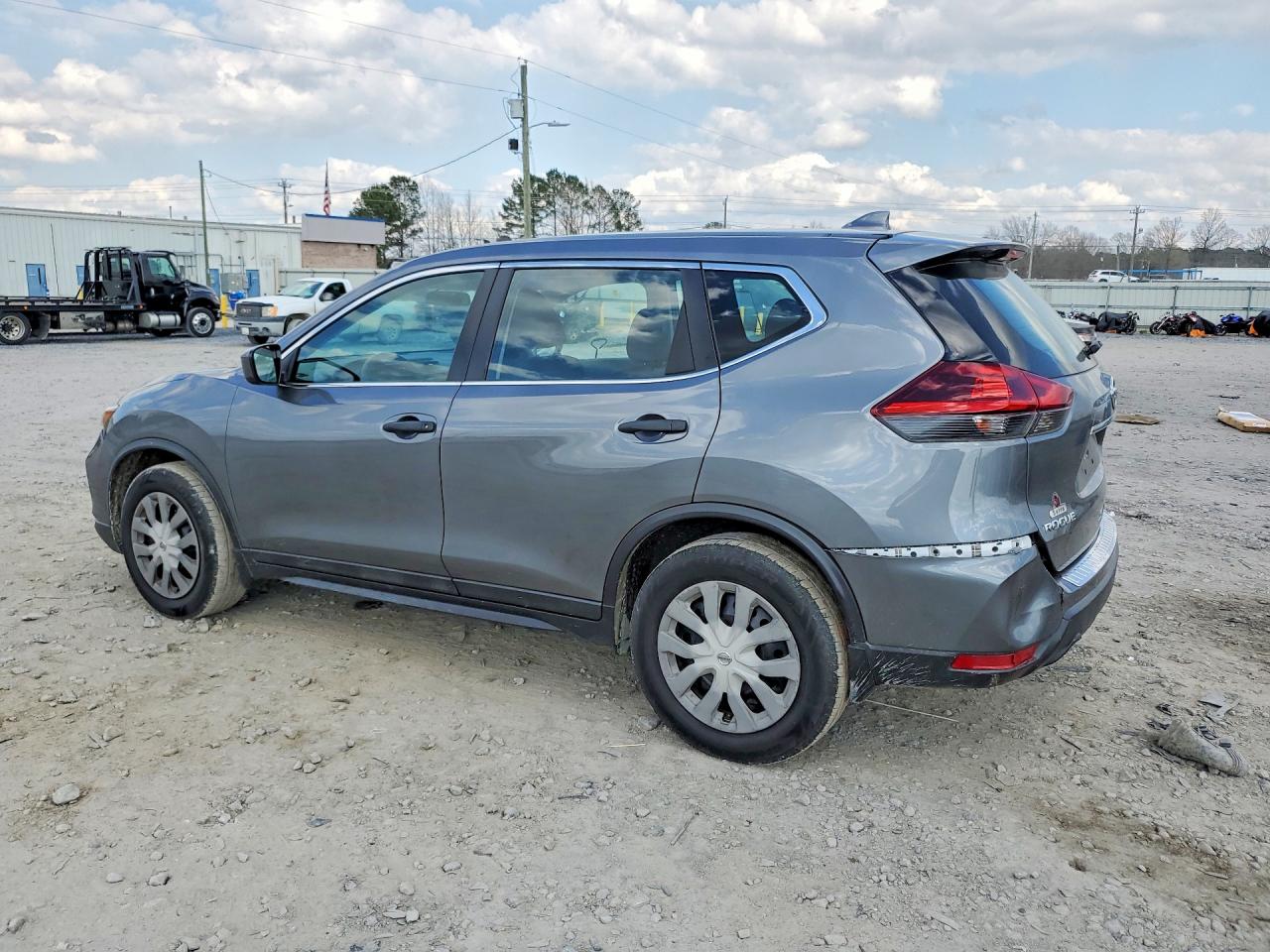 2018 NISSAN ROGUE S photo 3