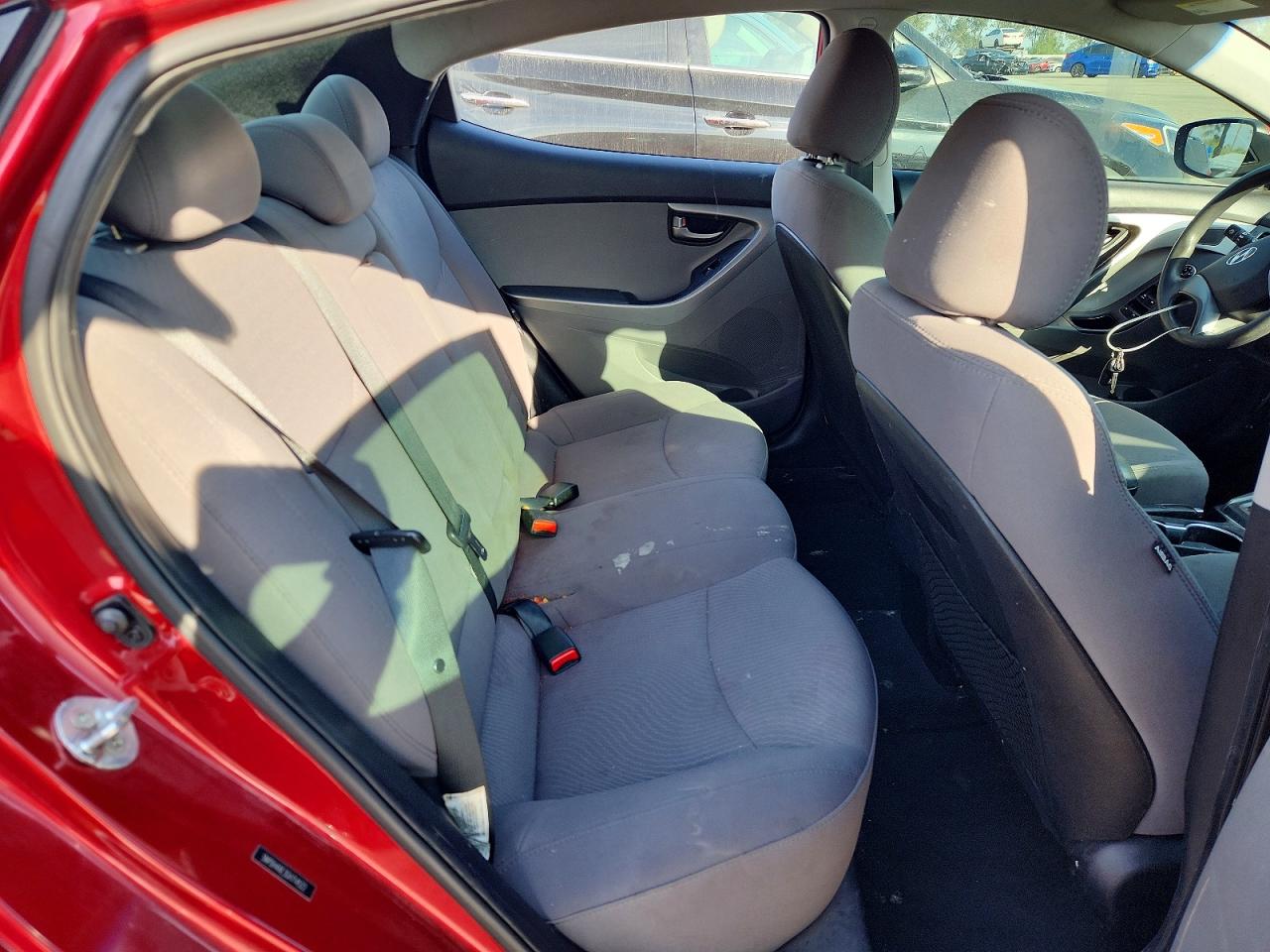 2016 HYUNDAI ELANTRA SE photo 10