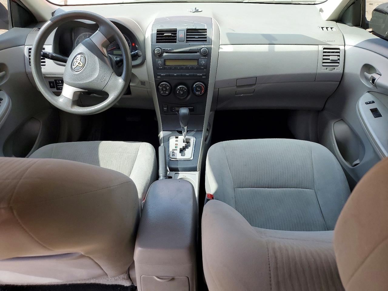 2010 TOYOTA COROLLA LE photo 15