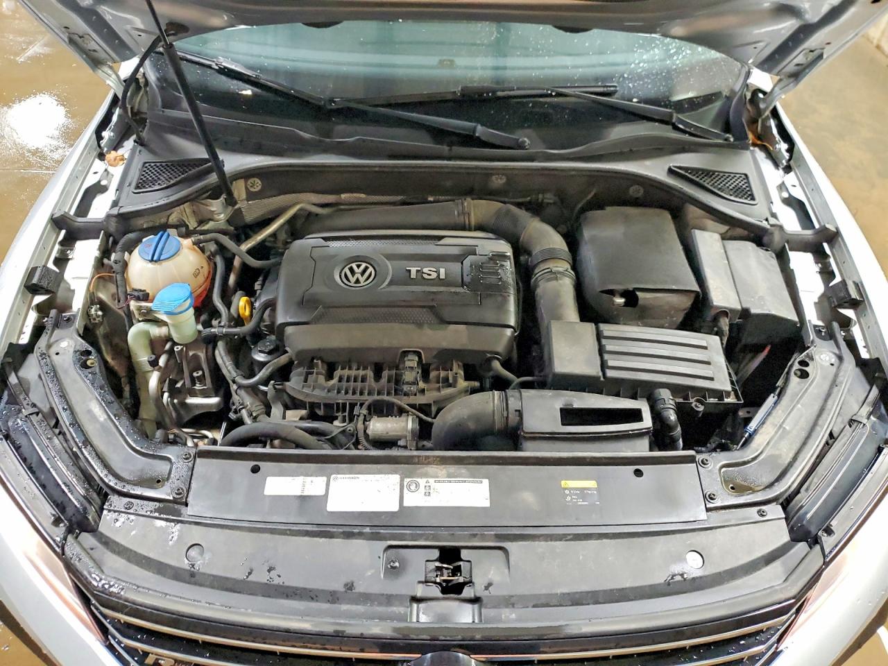 2017 VOLKSWAGEN PASSAT R-LINE photo 21