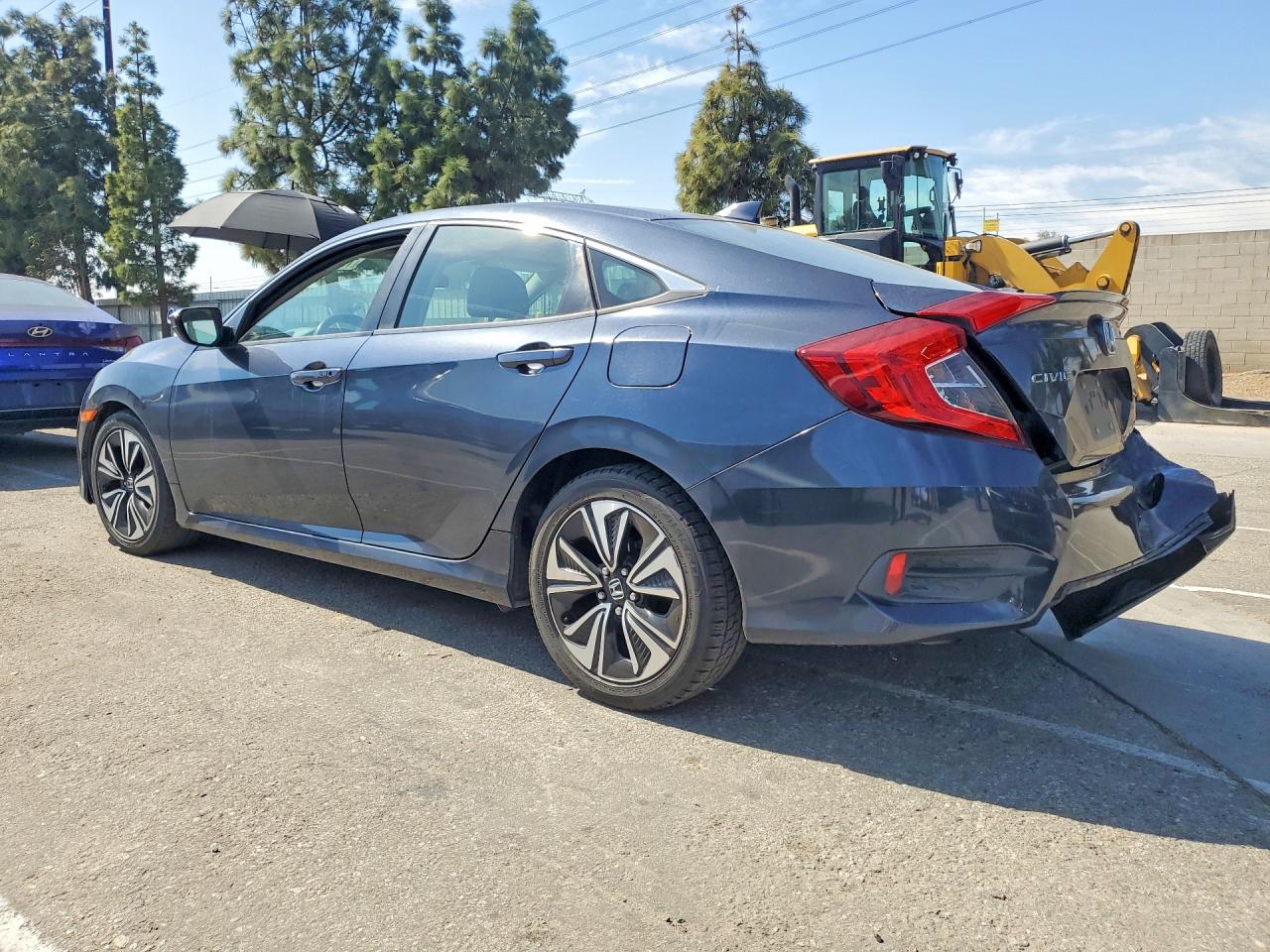 2016 HONDA CIVIC EX photo 2