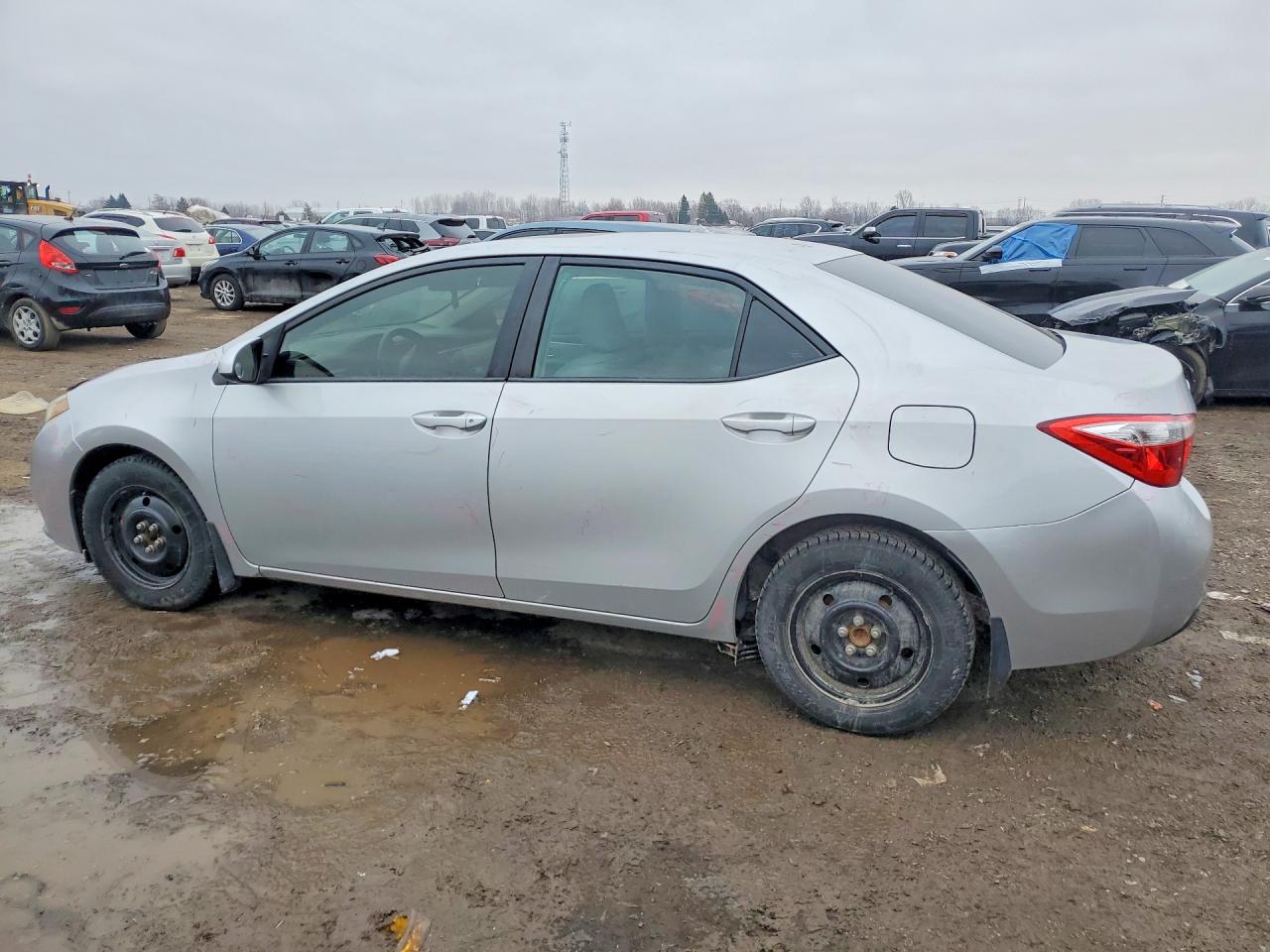 2014 TOYOTA COROLLA L photo 2
