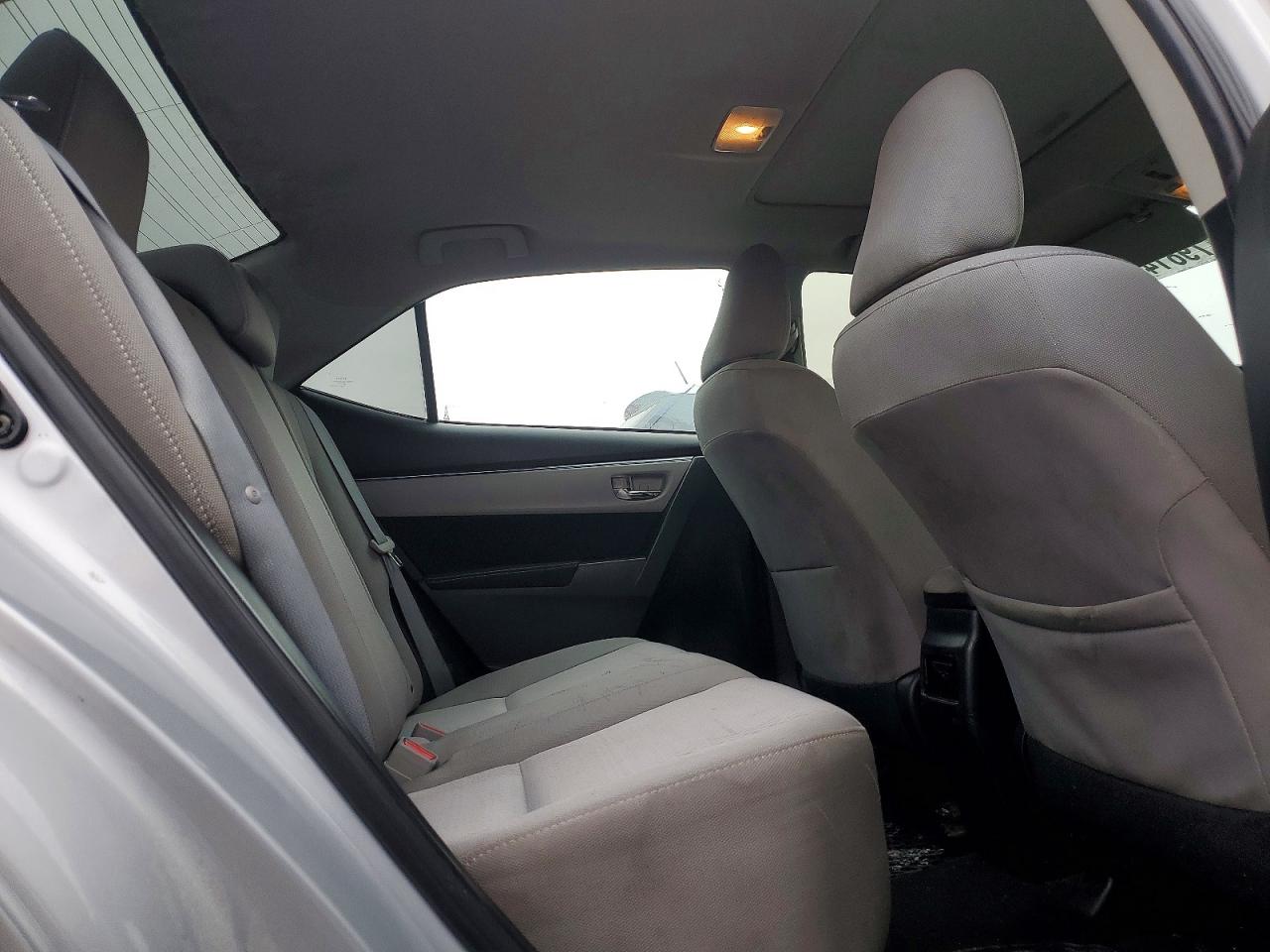 2014 TOYOTA COROLLA L photo 10