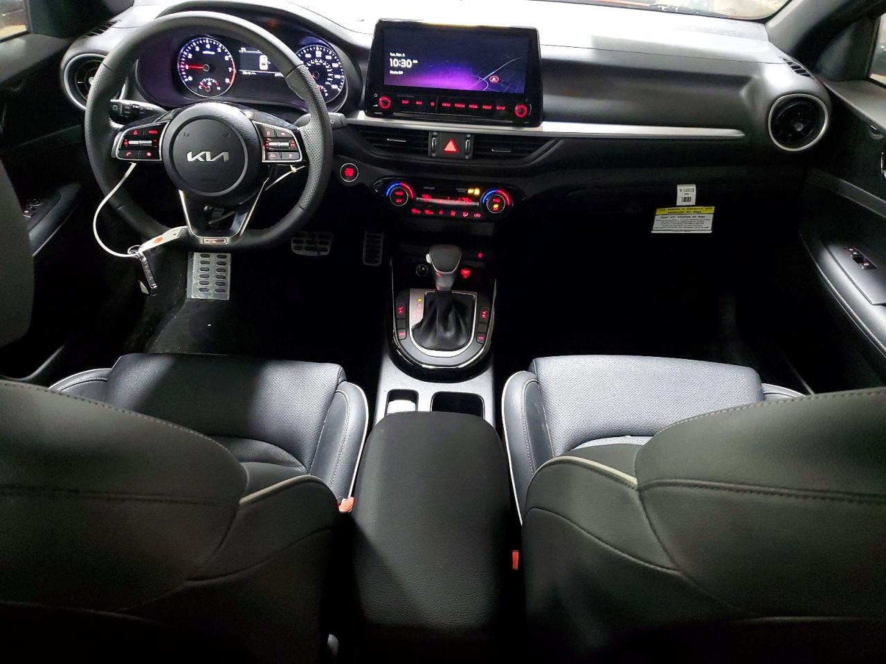 2024 KIA FORTE GT-LINE photo 8
