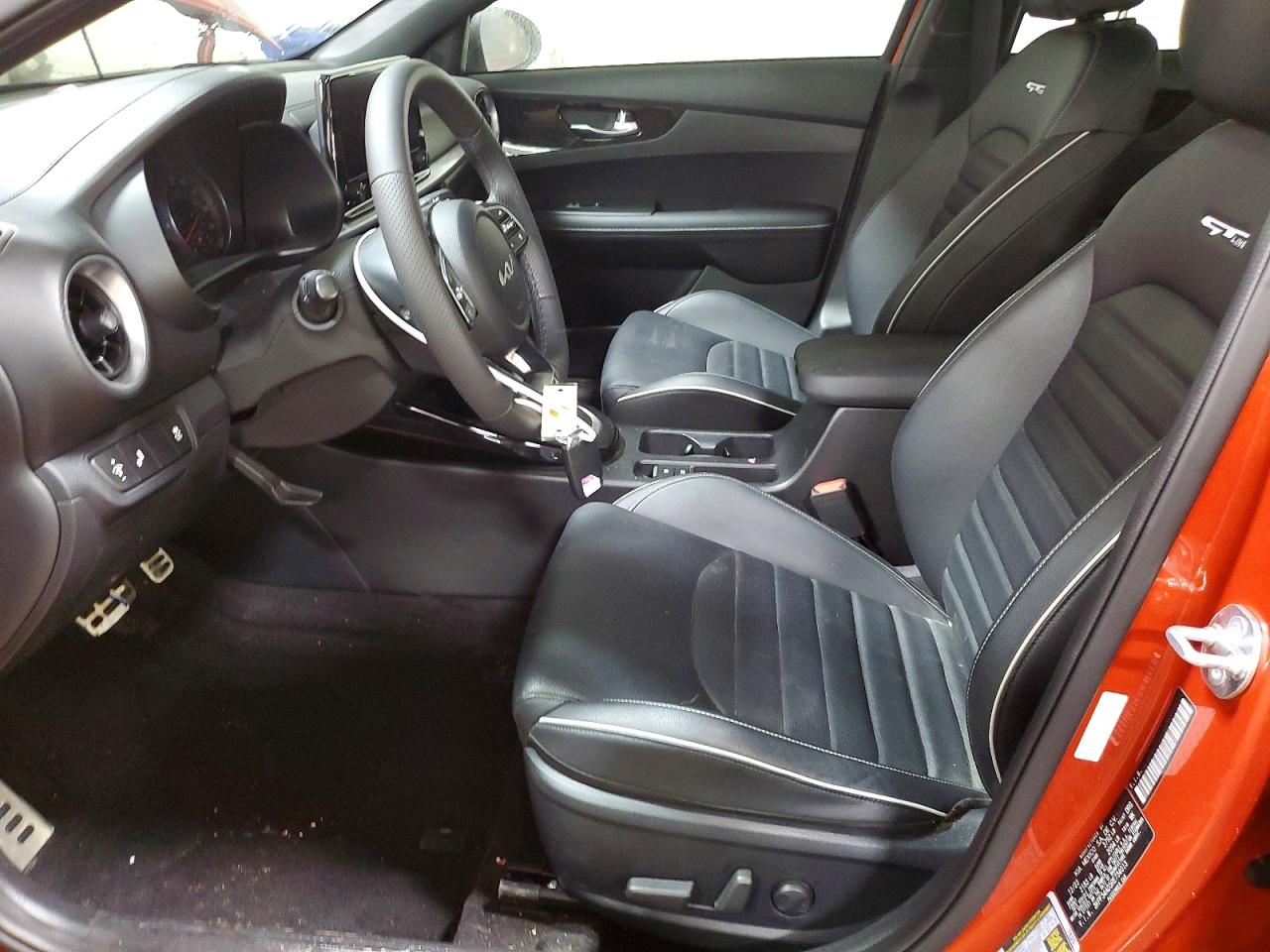 2024 KIA FORTE GT-LINE photo 7