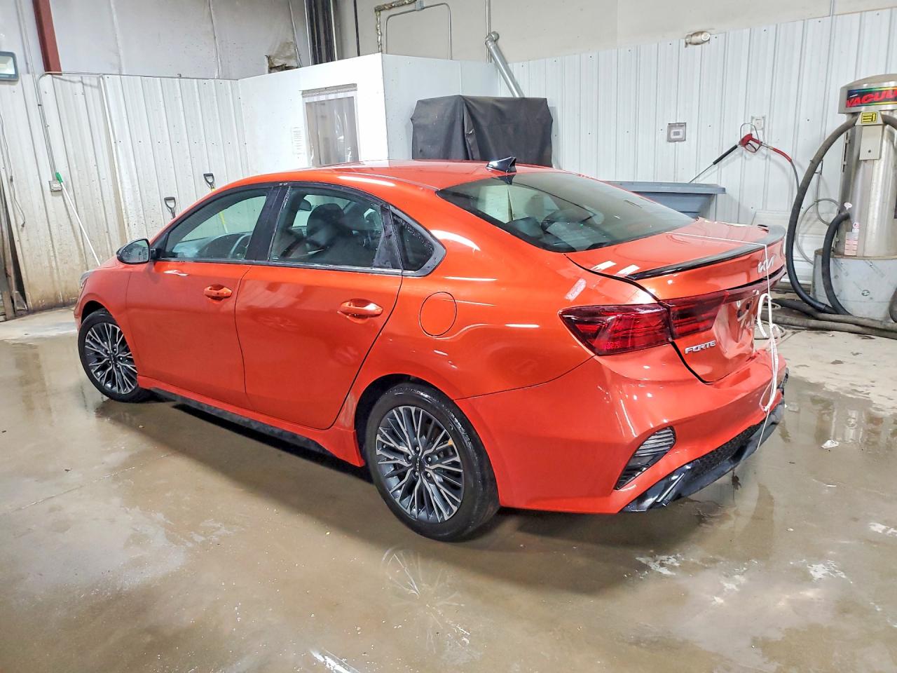 2024 KIA FORTE GT-LINE photo 2