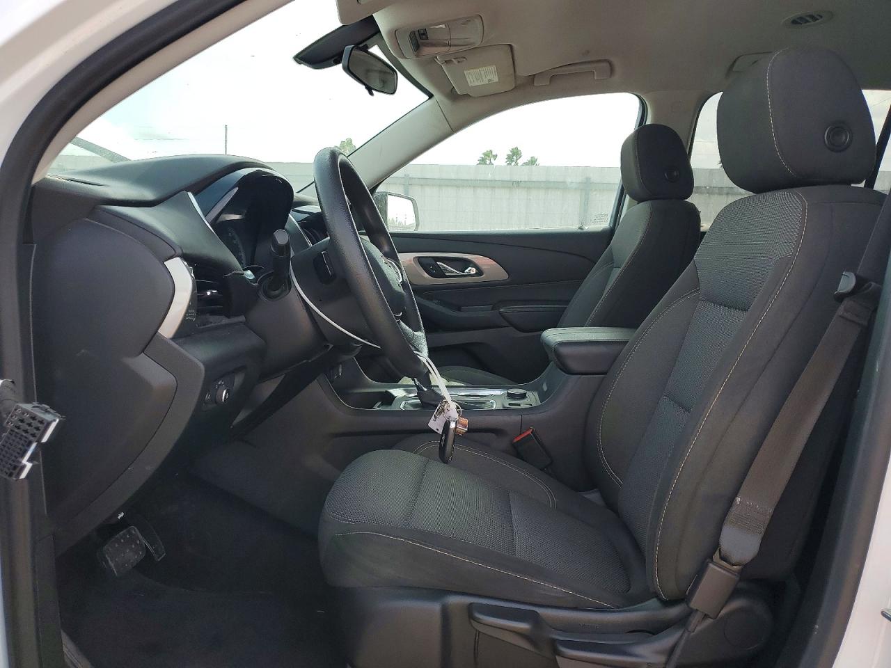2020 CHEVROLET TRAVERSE LS photo 13