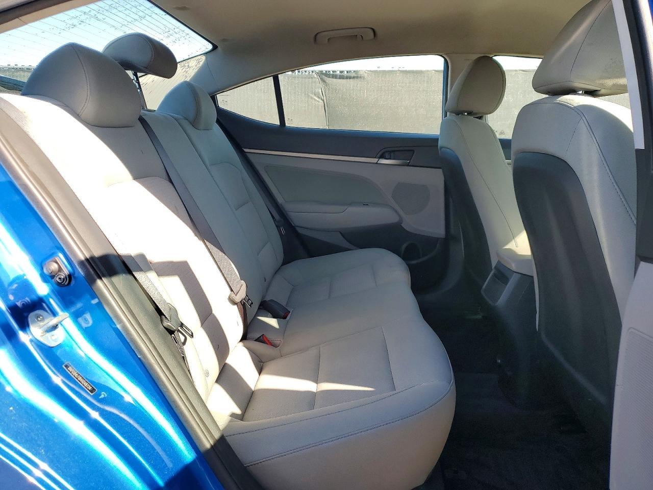 2017 HYUNDAI ELANTRA SE photo 19