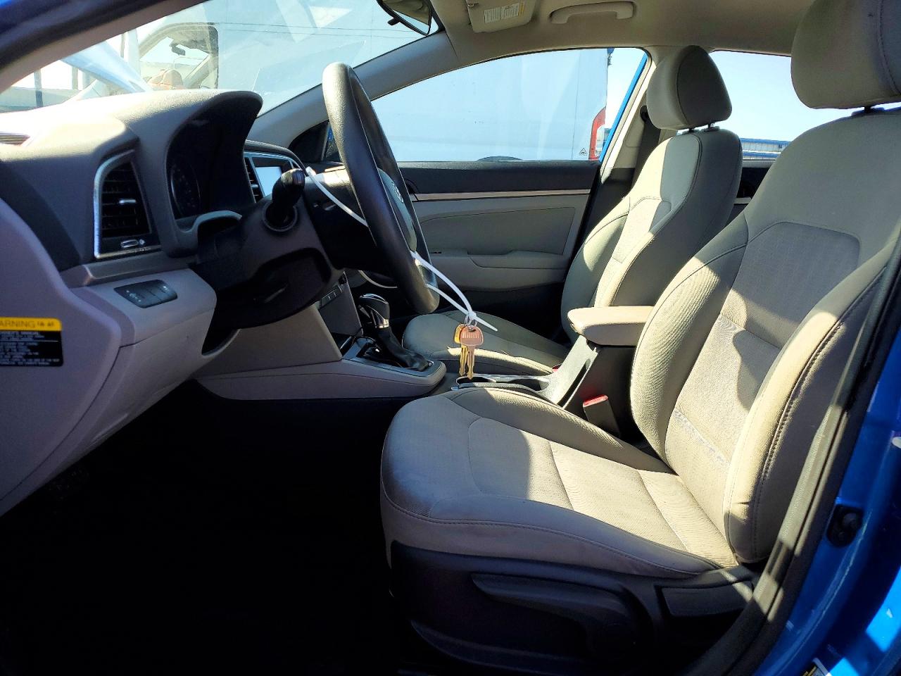 2017 HYUNDAI ELANTRA SE photo 13