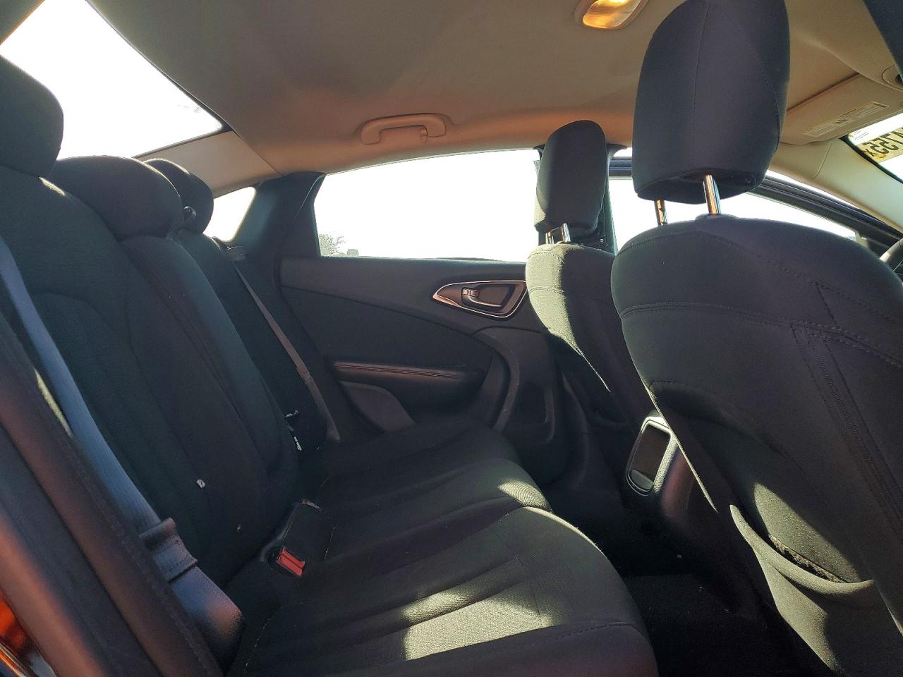 2015 CHRYSLER 200 LIMITED photo 19