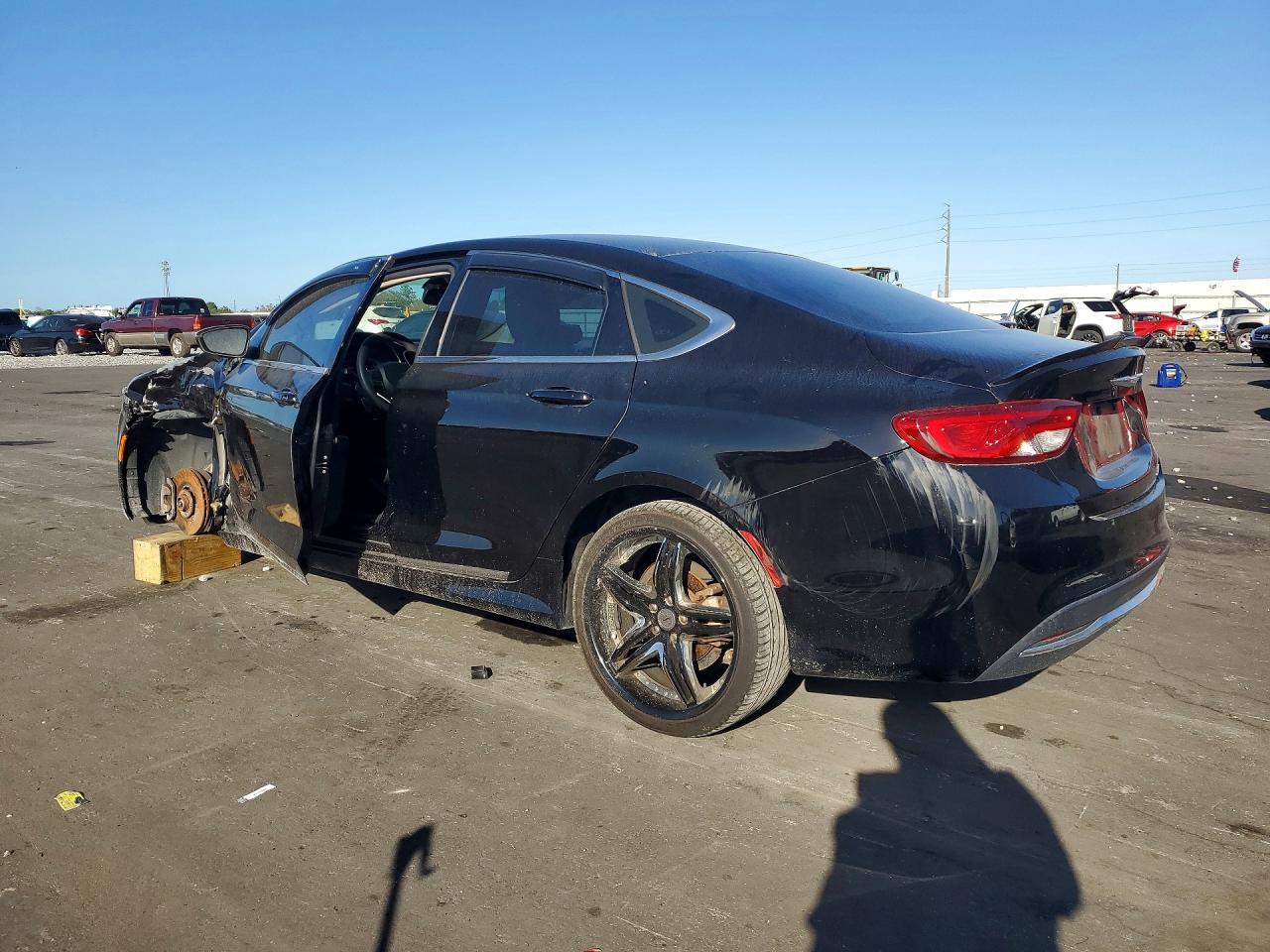 2015 CHRYSLER 200 LIMITED photo 3