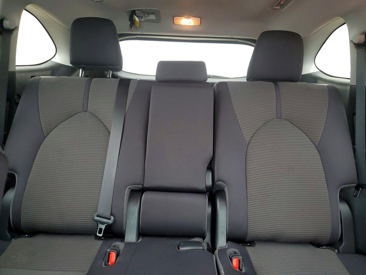 2023 TOYOTA HIGHLANDER LE photo 28