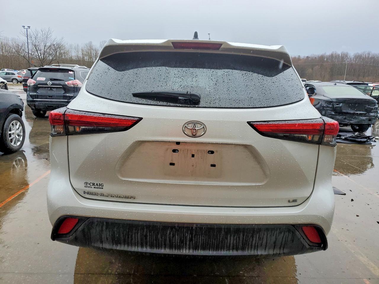 2023 TOYOTA HIGHLANDER LE photo 16
