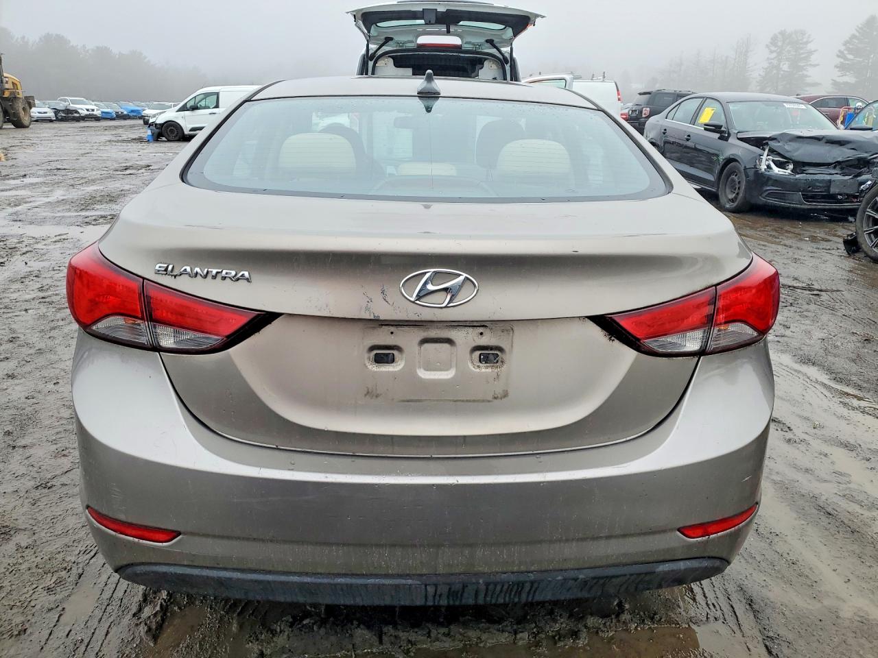 2016 HYUNDAI ELANTRA SE photo 6