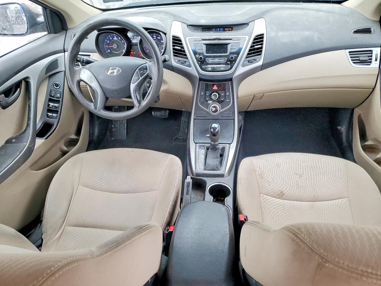 2016 HYUNDAI ELANTRA SE photo 8