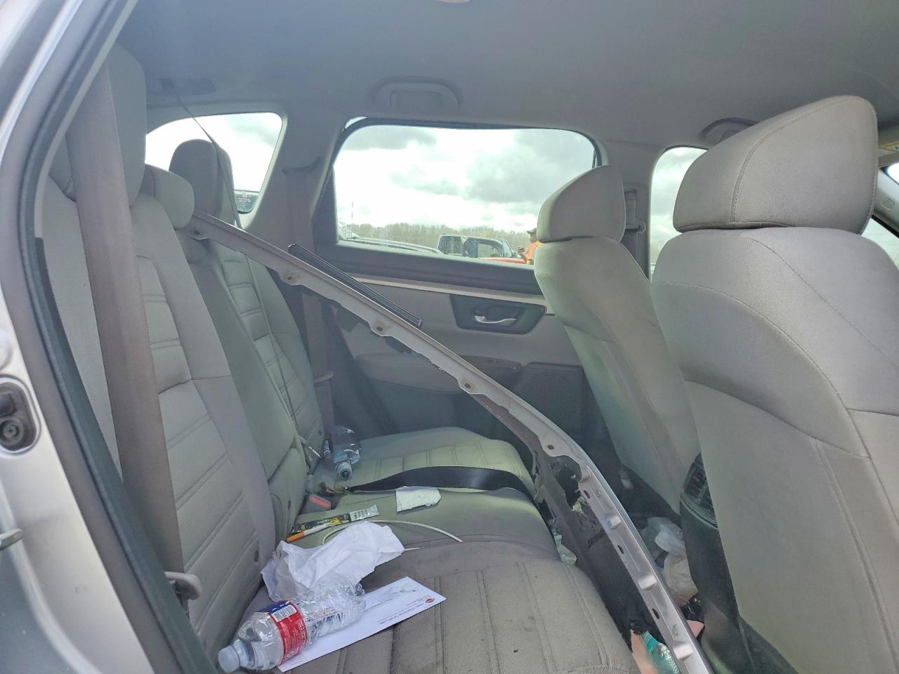 2017 HONDA CR-V LX photo 11