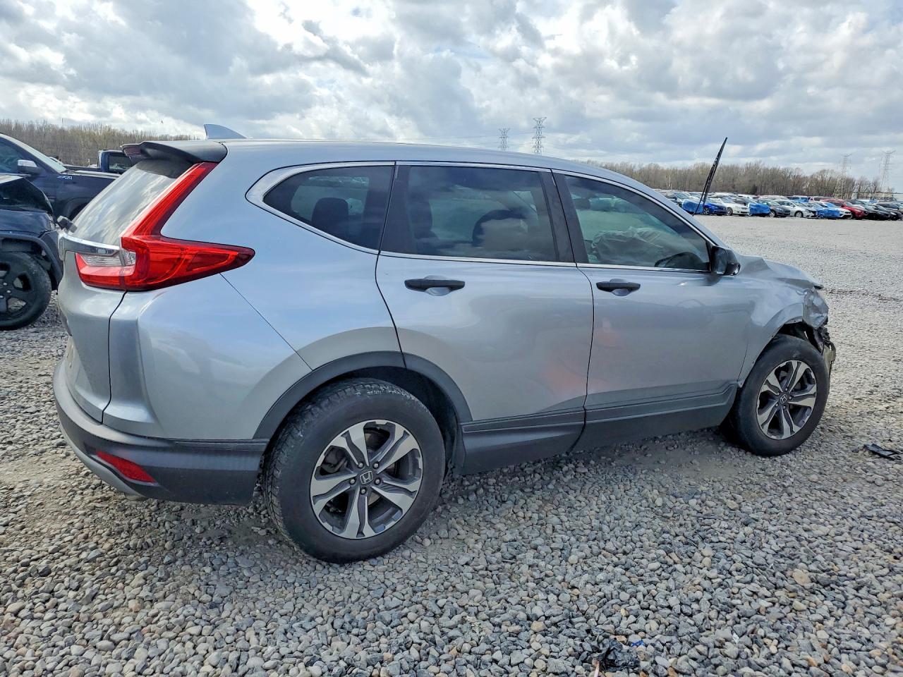 2017 HONDA CR-V LX photo 3