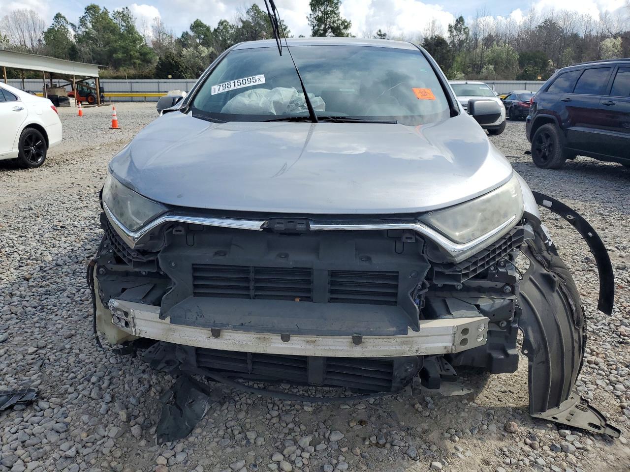 2017 HONDA CR-V LX photo 5