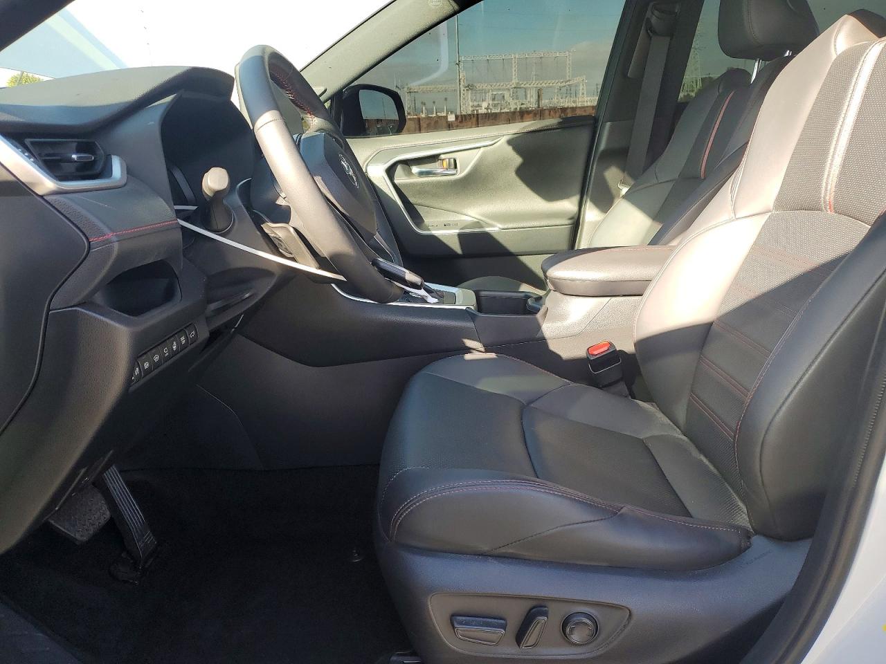 2023 TOYOTA RAV4 PRIME XSE photo 13