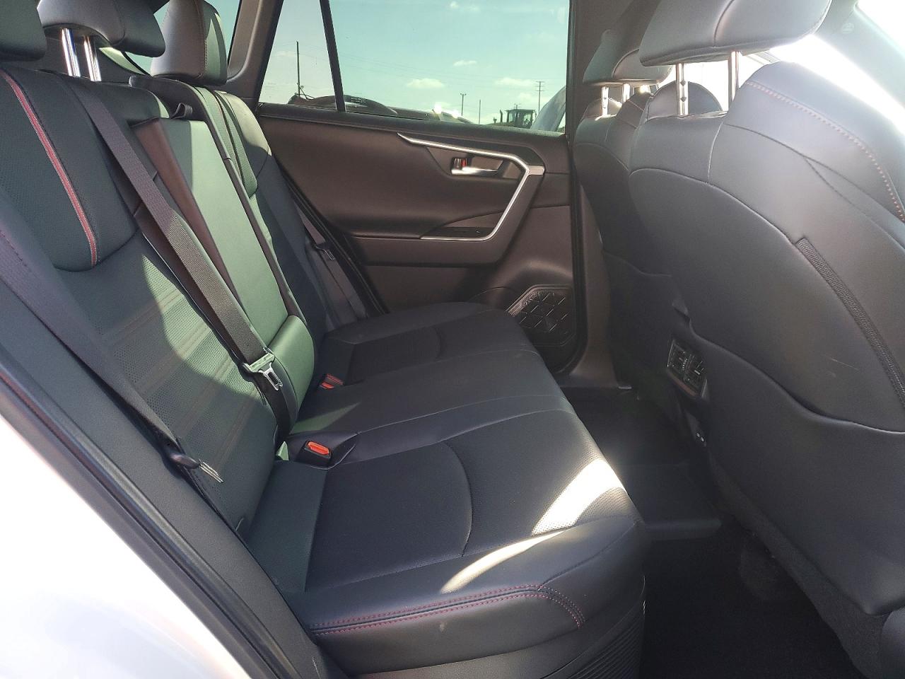 2023 TOYOTA RAV4 PRIME XSE photo 19