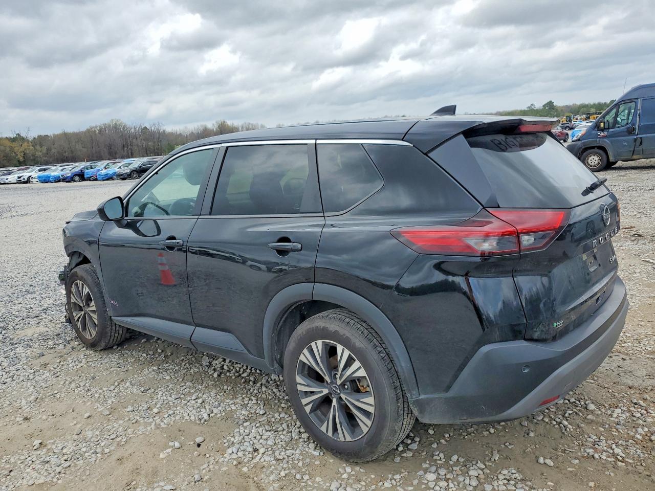 2023 NISSAN ROGUE SV photo 3
