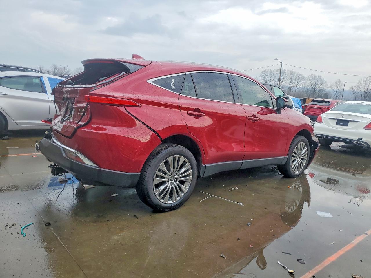 2022 TOYOTA VENZA XLE photo 3