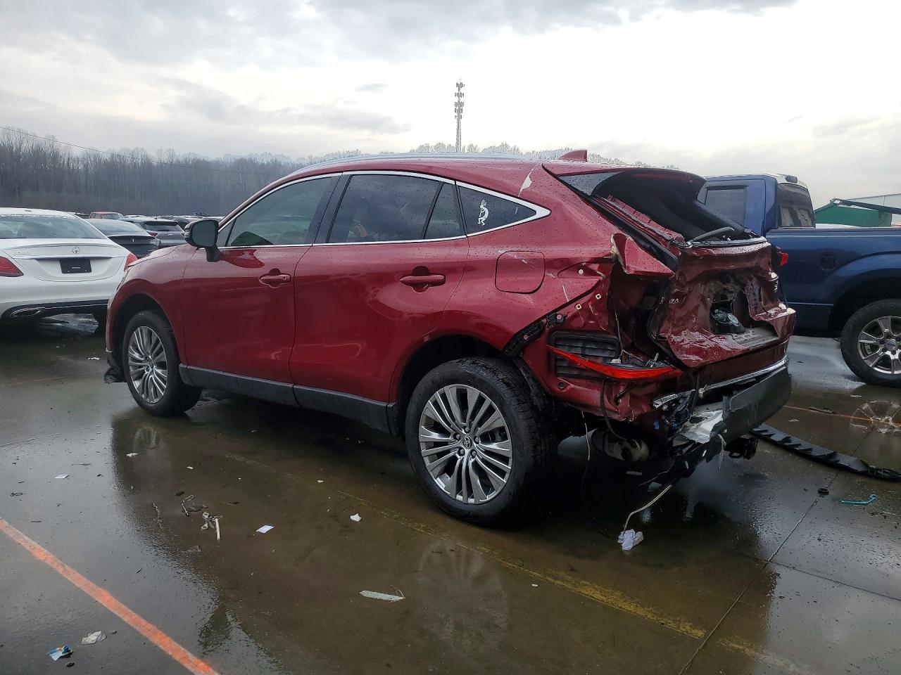 2022 TOYOTA VENZA XLE photo 2
