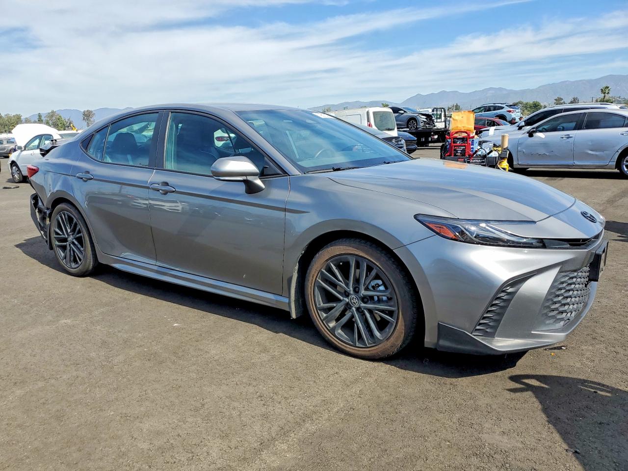 2025 TOYOTA CAMRY SE photo 4