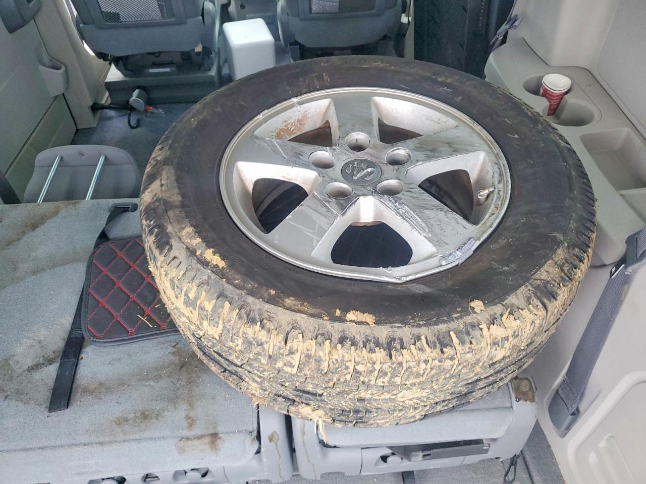 2010 DODGE GRAND CARAVAN SXT photo 13