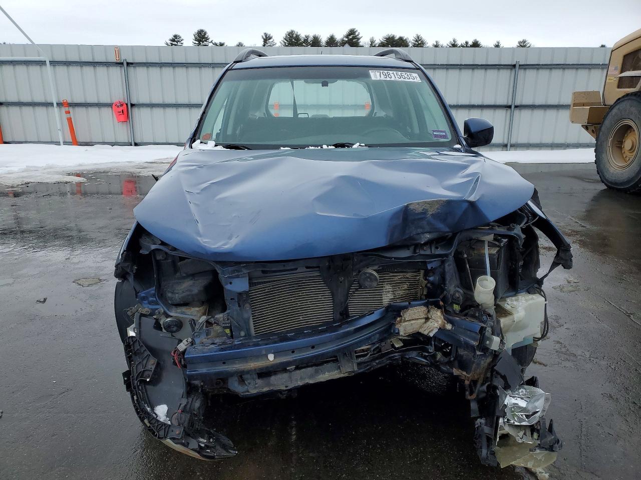 2011 SUBARU FORESTER photo 13
