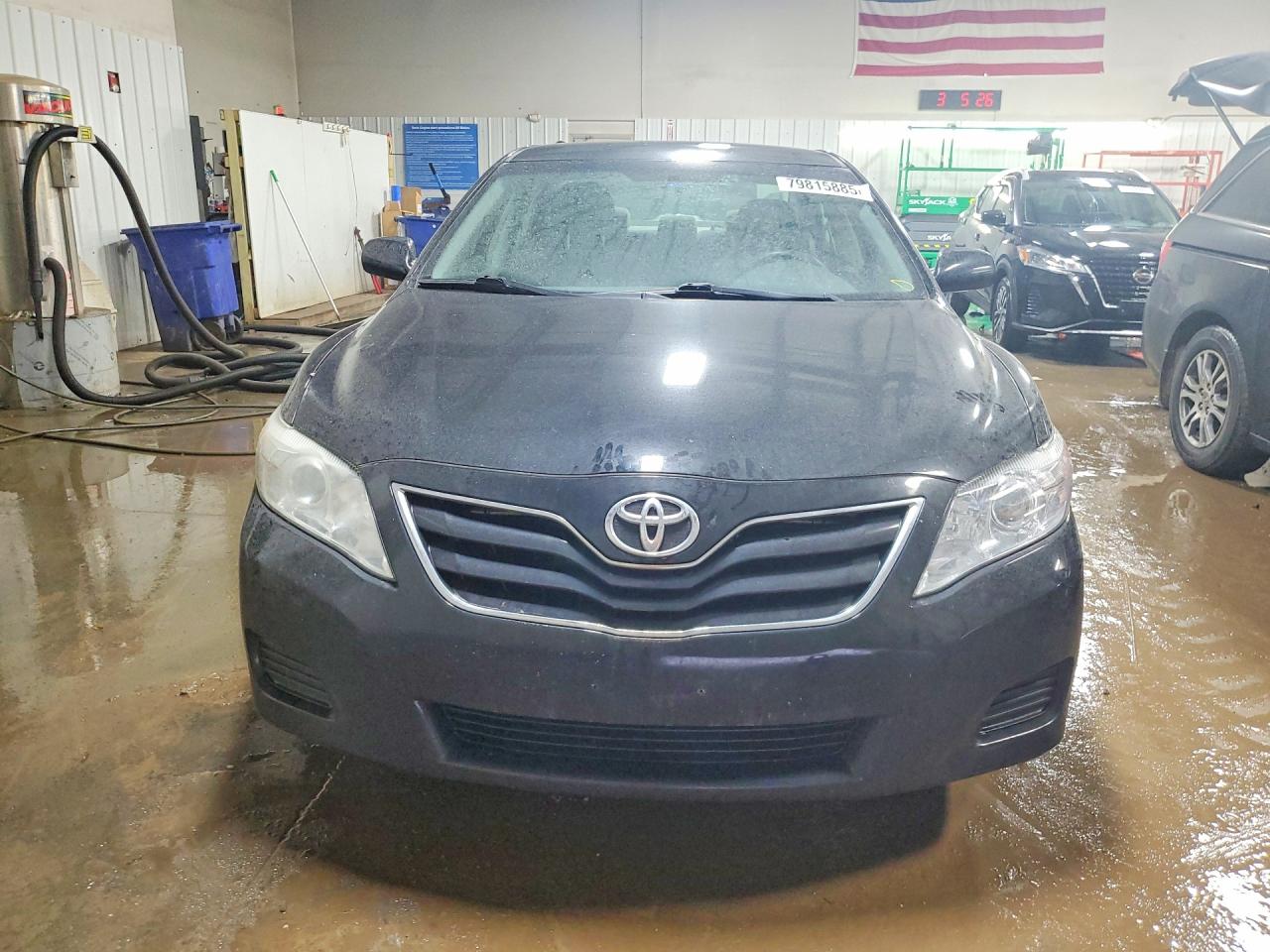 2011 TOYOTA CAMRY LE photo 5