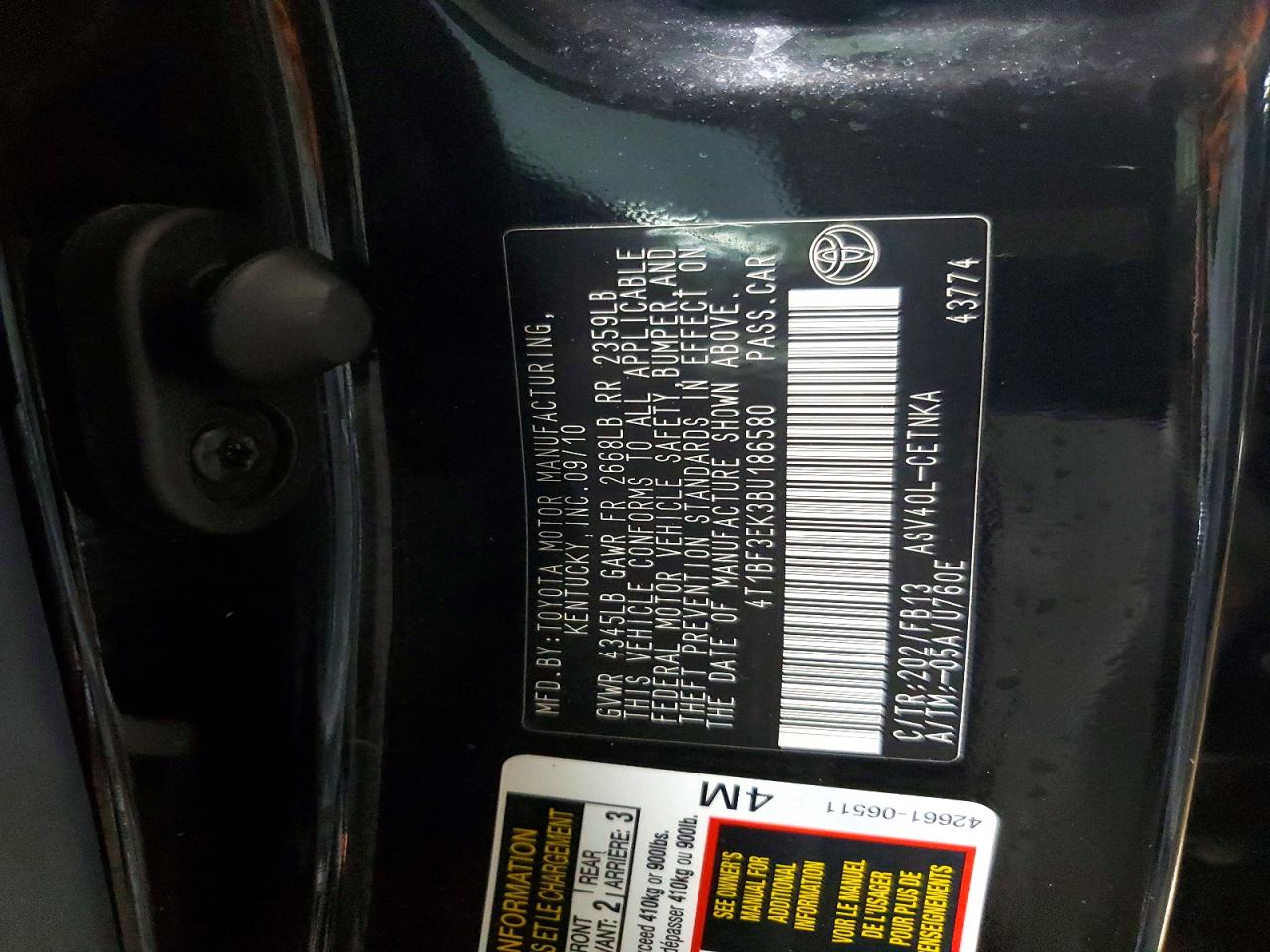 2011 TOYOTA CAMRY LE photo 12