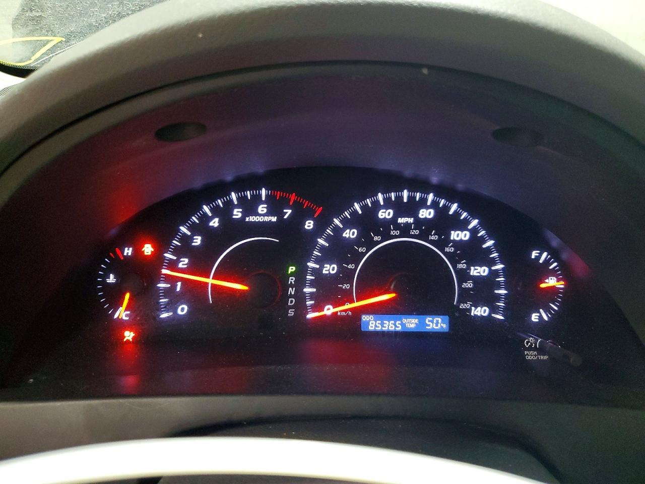 2011 TOYOTA CAMRY LE photo 9