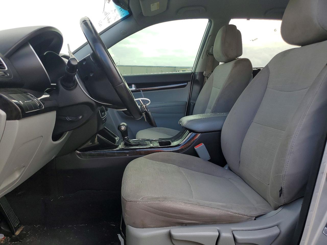 2014 KIA SORENTO LX photo 13