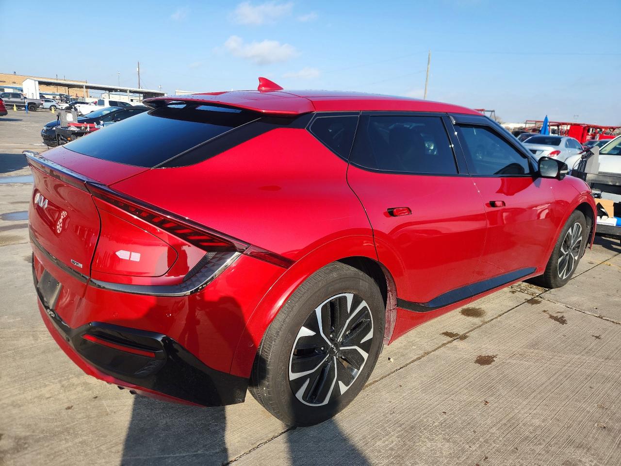 2024 KIA EV6 GT LINE photo 5
