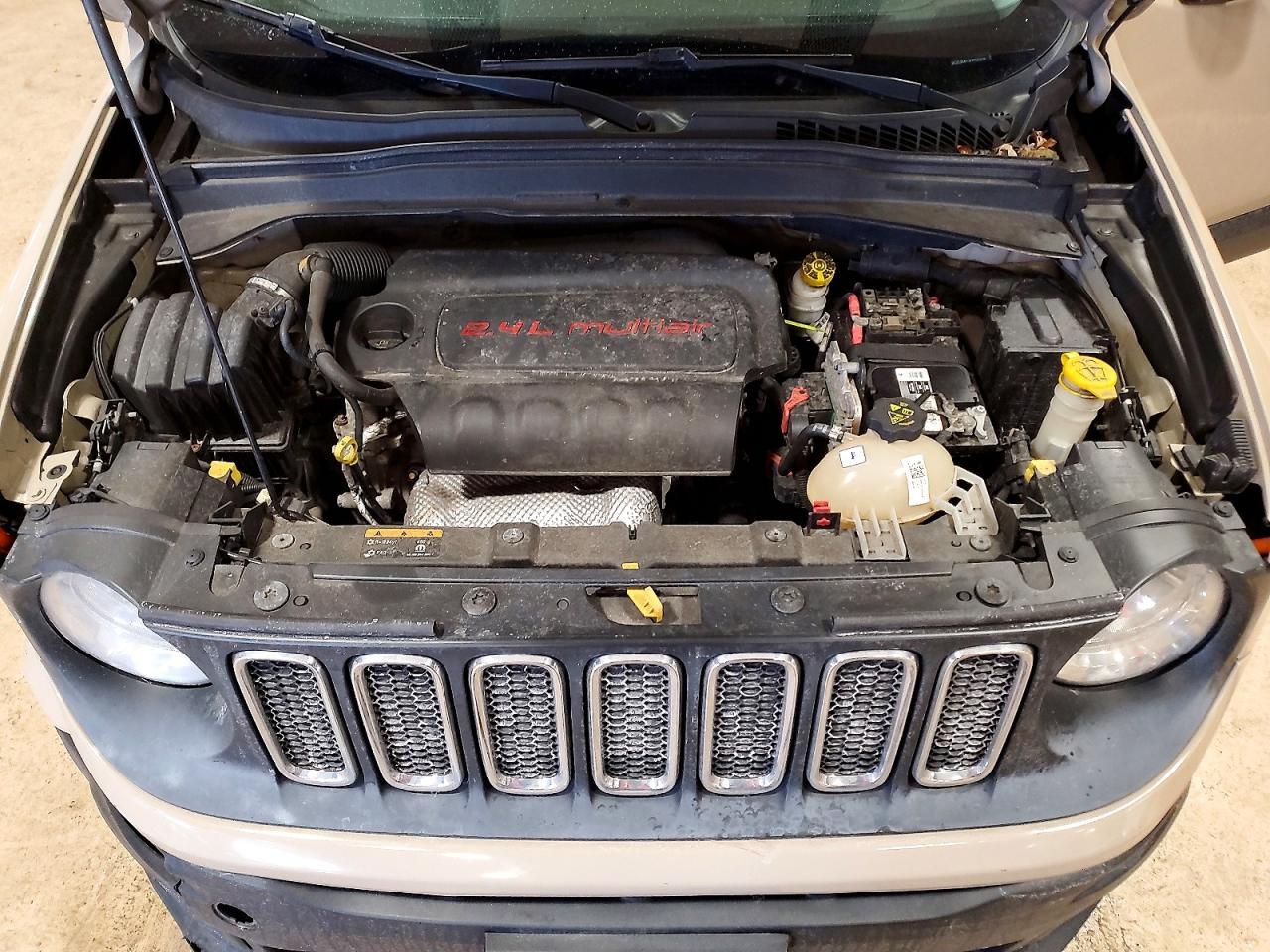 2015 JEEP RENEGADE SPORT photo 21