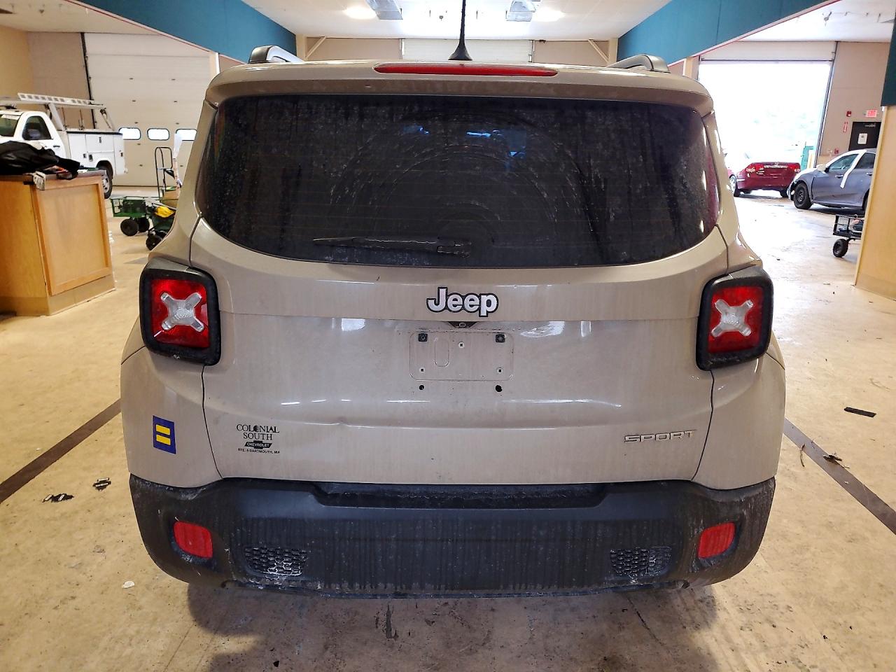 2015 JEEP RENEGADE SPORT photo 11