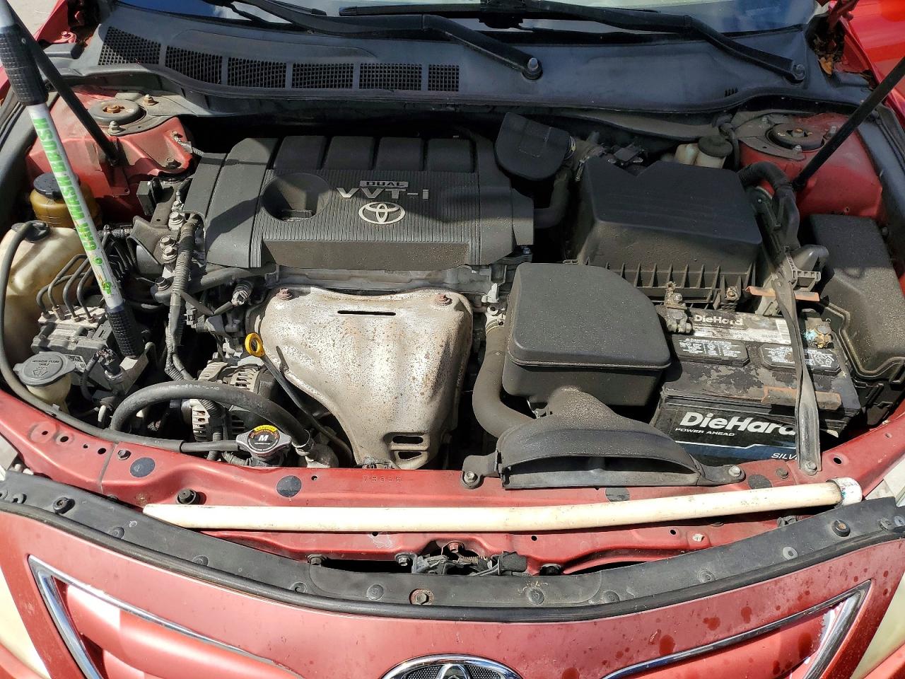 2010 TOYOTA CAMRY LE photo 21