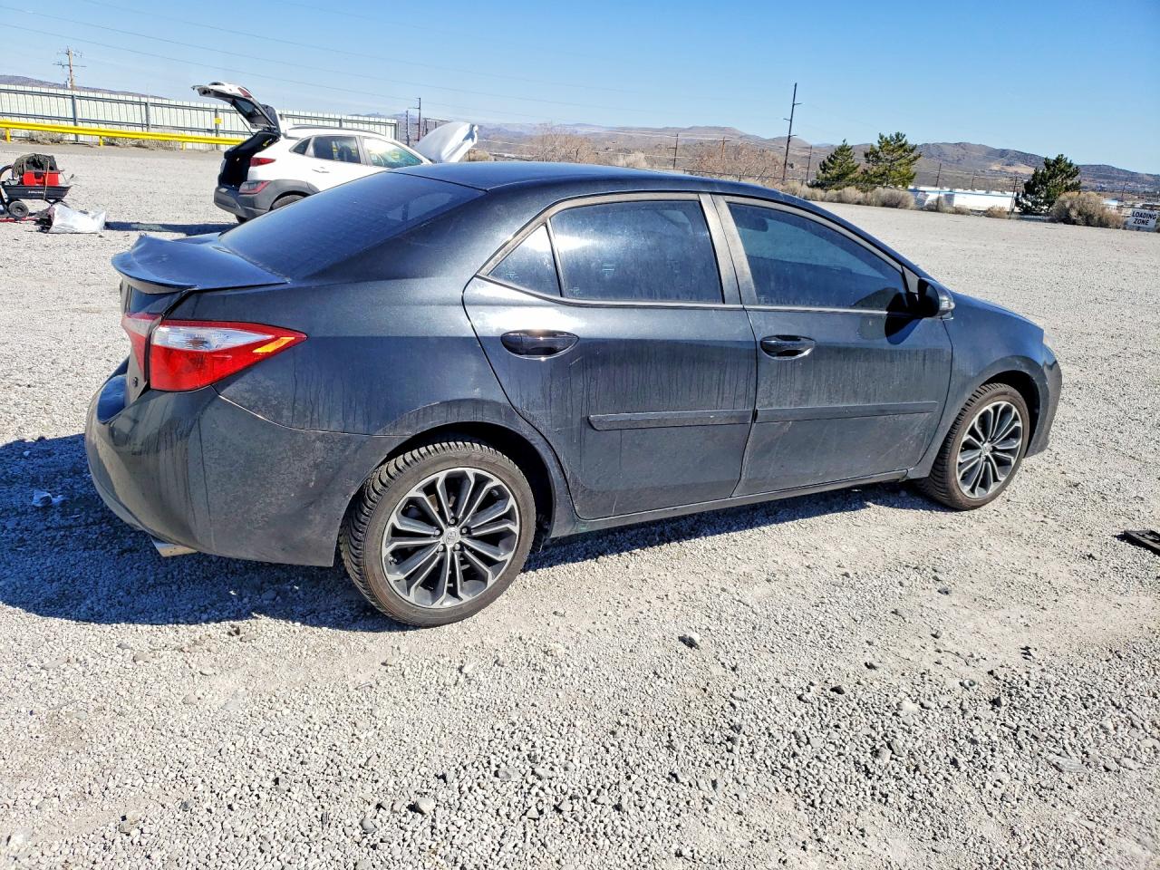 2015 TOYOTA COROLLA S PLUS photo 3
