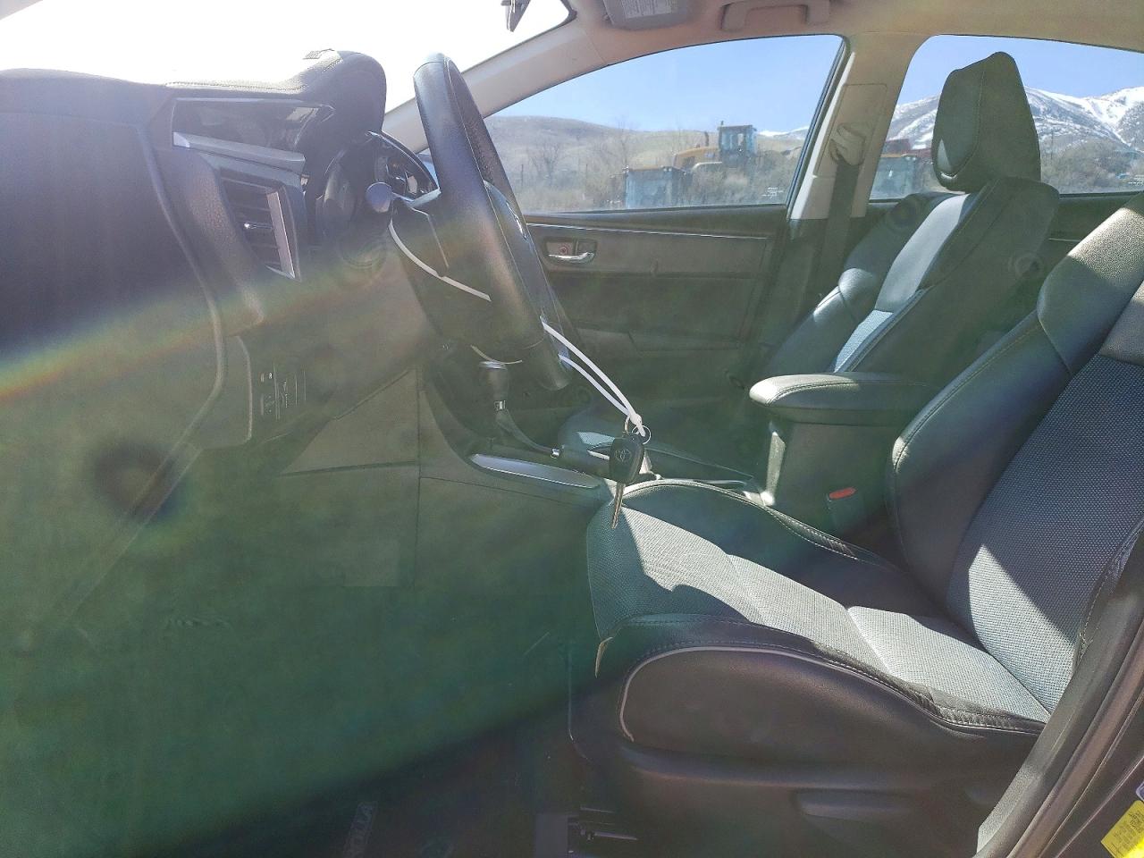 2015 TOYOTA COROLLA S PLUS photo 7