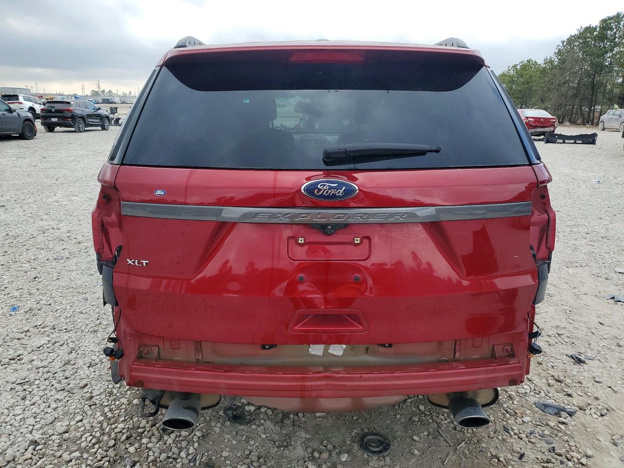 2018 FORD EXPLORER XLT photo 11