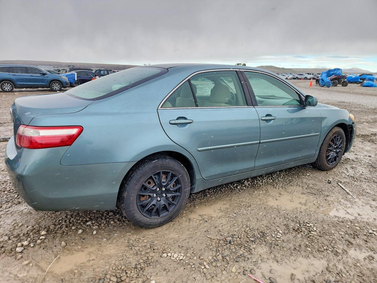 2009 TOYOTA CAMRY LE photo 3