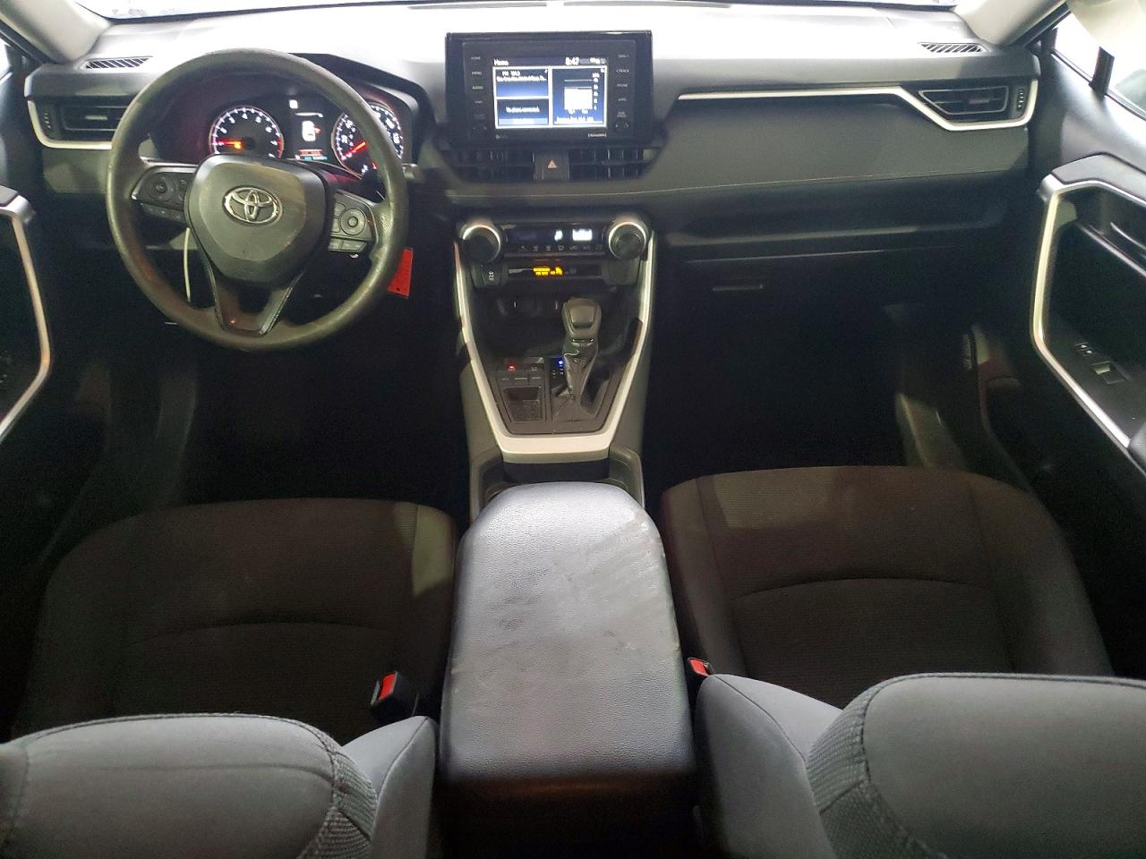 2021 TOYOTA RAV4 LE photo 8