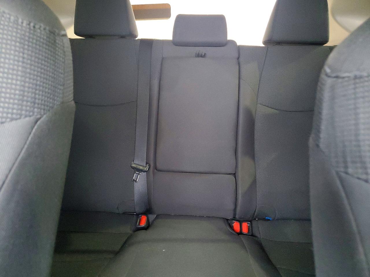 2021 TOYOTA RAV4 LE photo 10