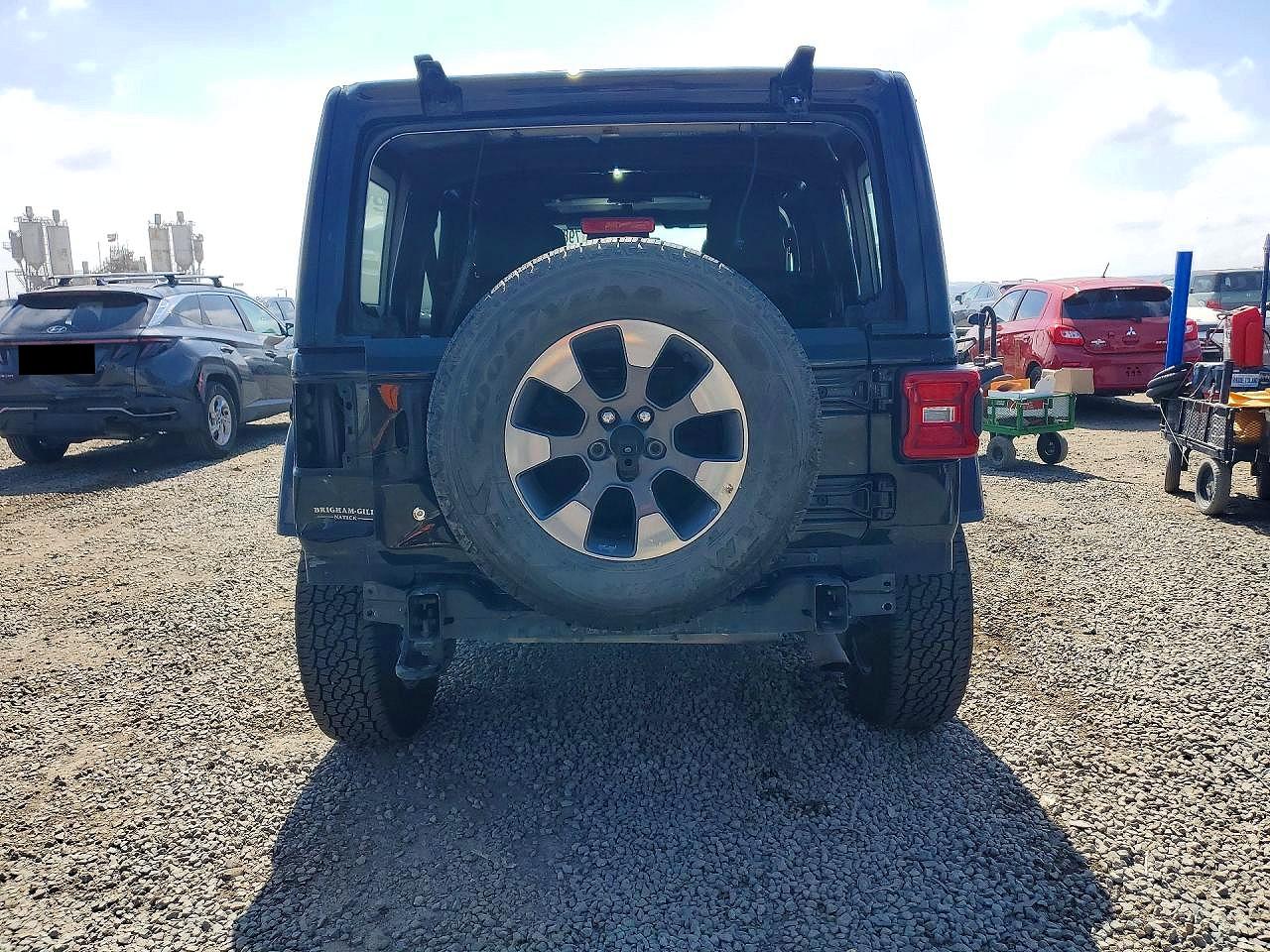 2018 JEEP WRANGLER UNLIMITED SAHARA photo 6