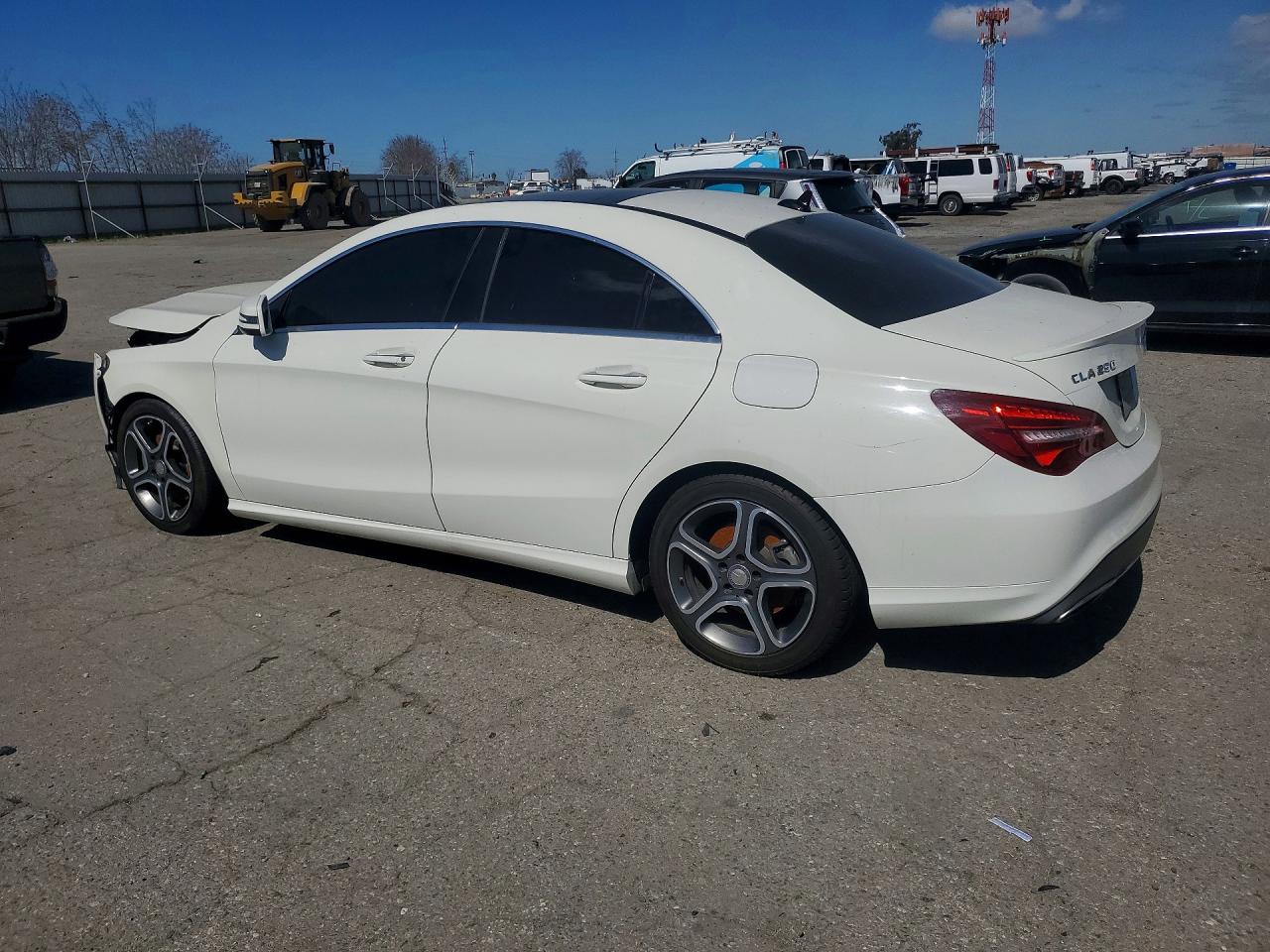 2018 MERCEDES-BENZ CLA 250 photo 2