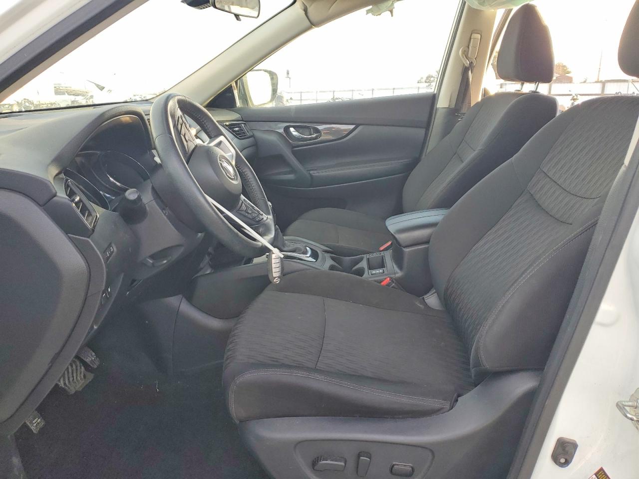2020 NISSAN ROGUE SV photo 13