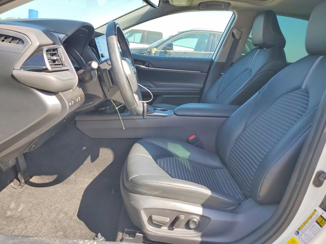 2021 TOYOTA CAMRY SE photo 7