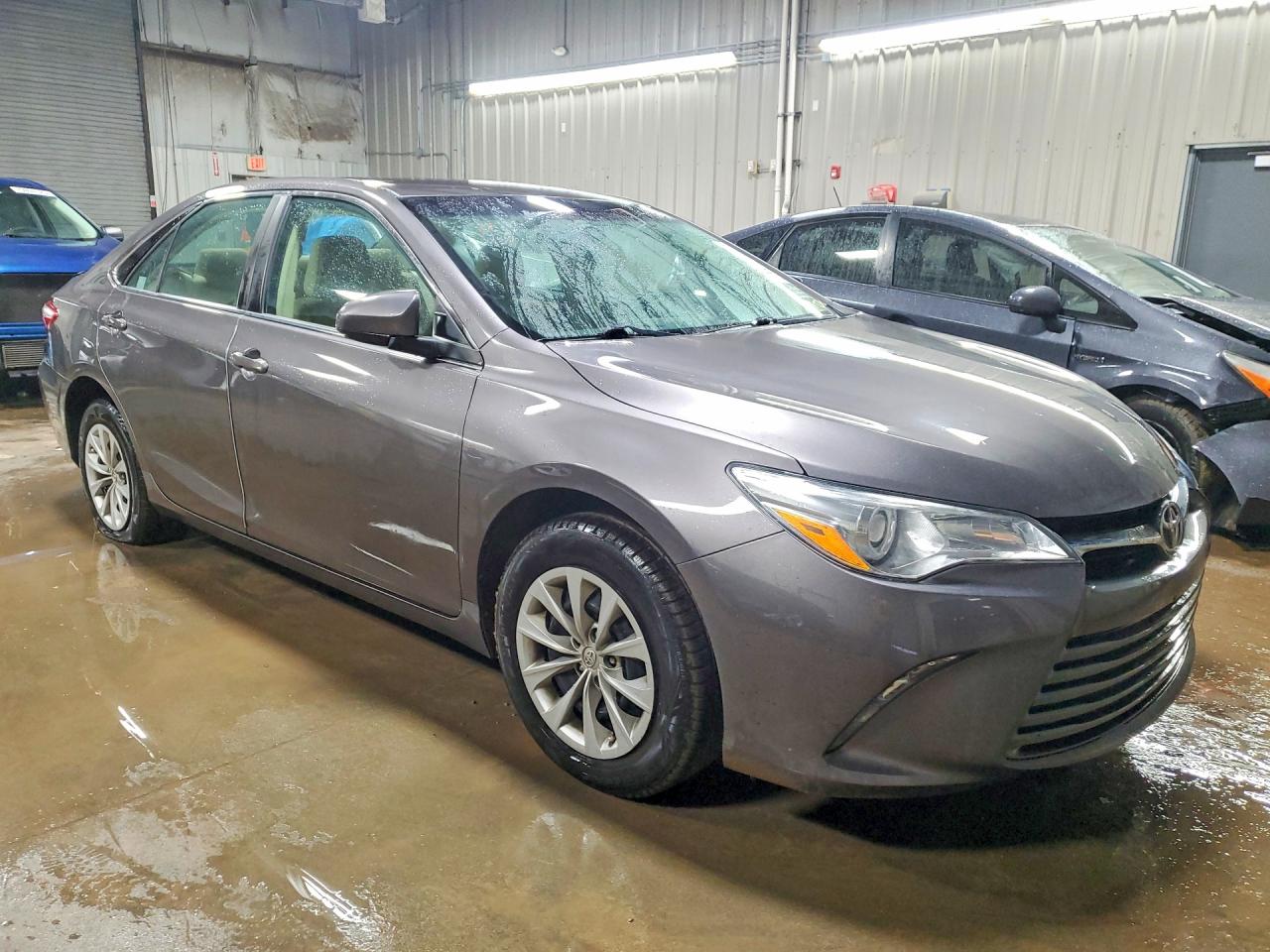 2016 TOYOTA CAMRY LE photo 10
